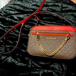 ❤️Brand New Michael Kors Crossbody❤️
